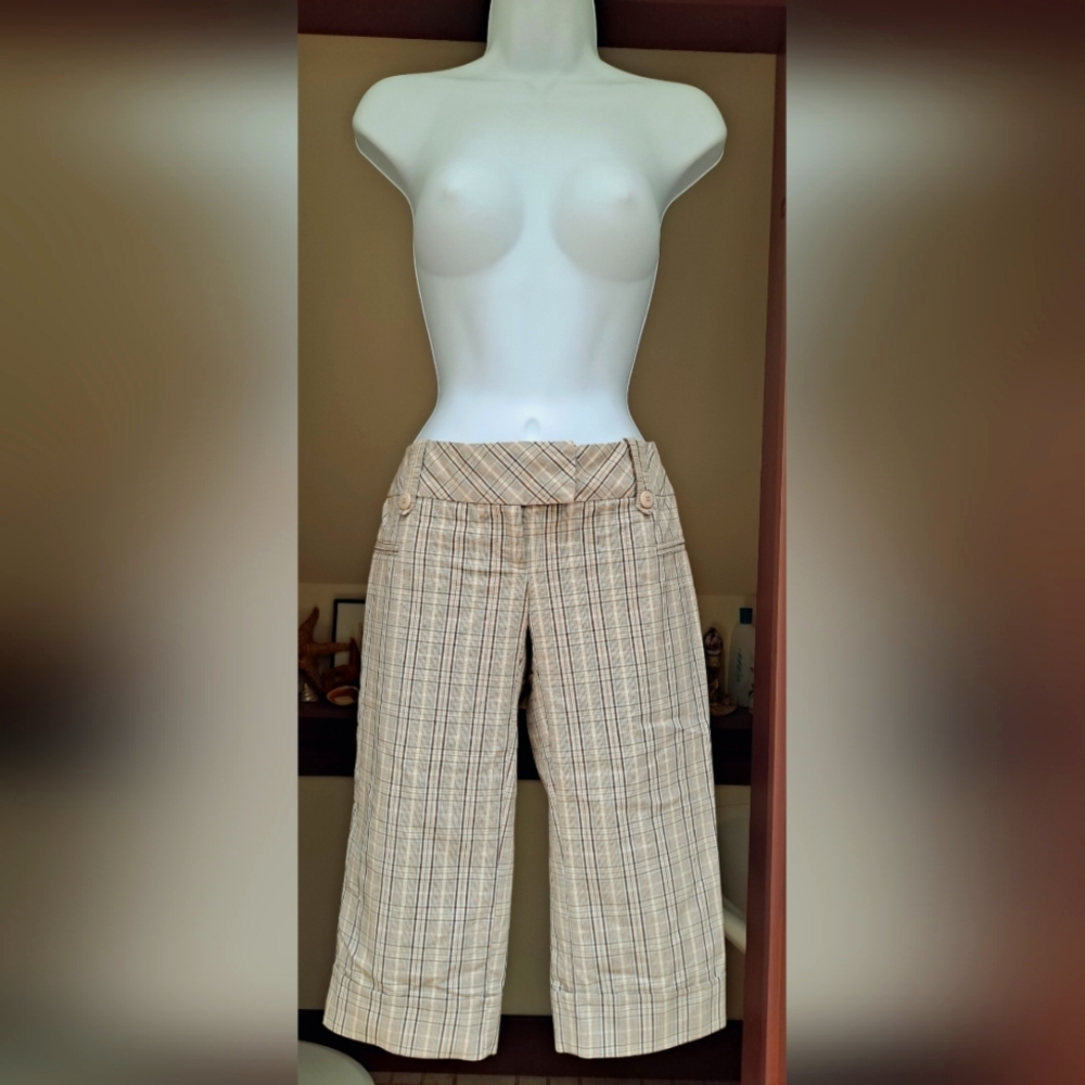 Joe Banbasset Mid Rise Plaid Shorts Capri Pants Tan Dark Green Bermuda Shorts